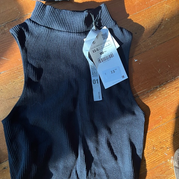 Ladies crop tops and bodysuits - Picture 3 of 8